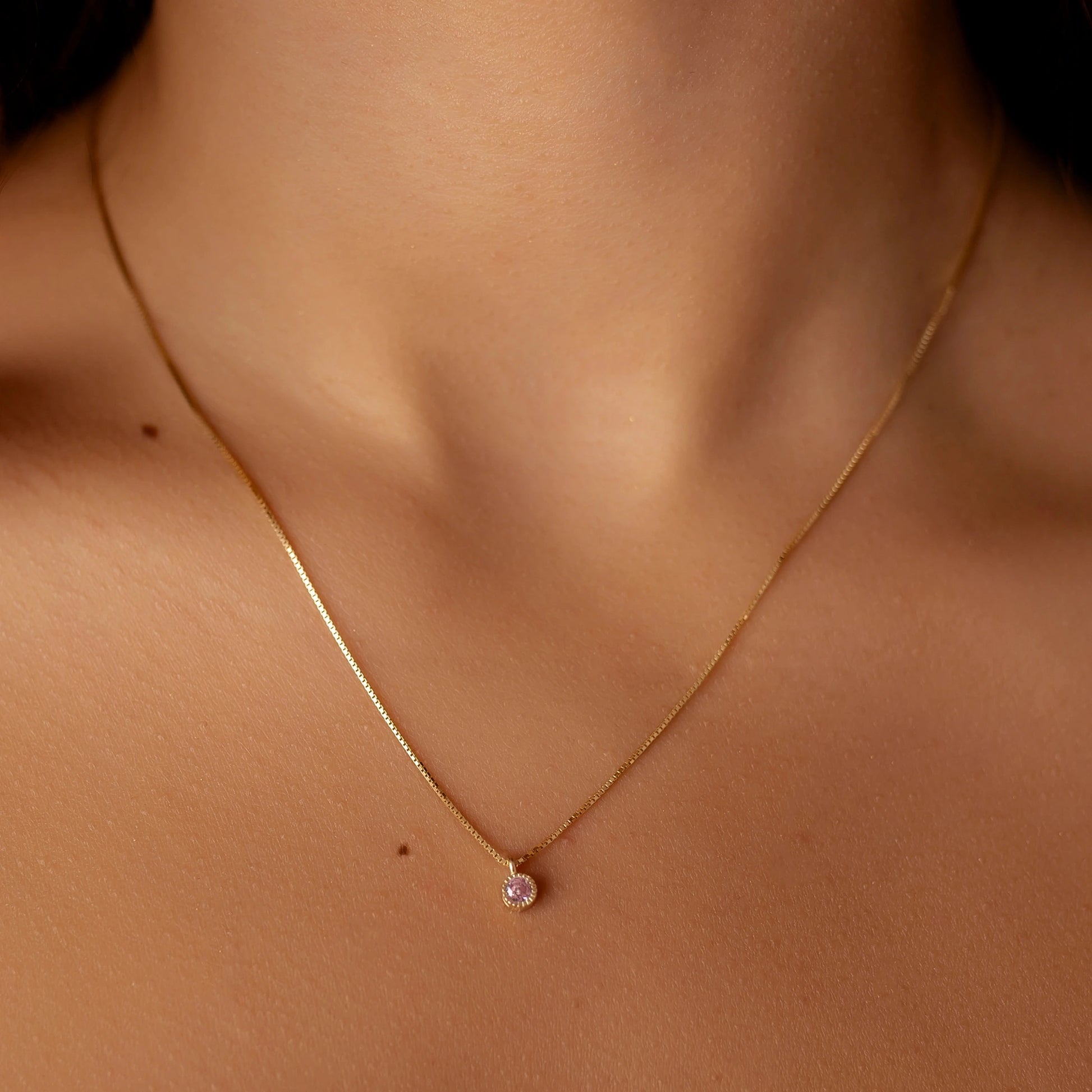 Light Color Light Point Necklace