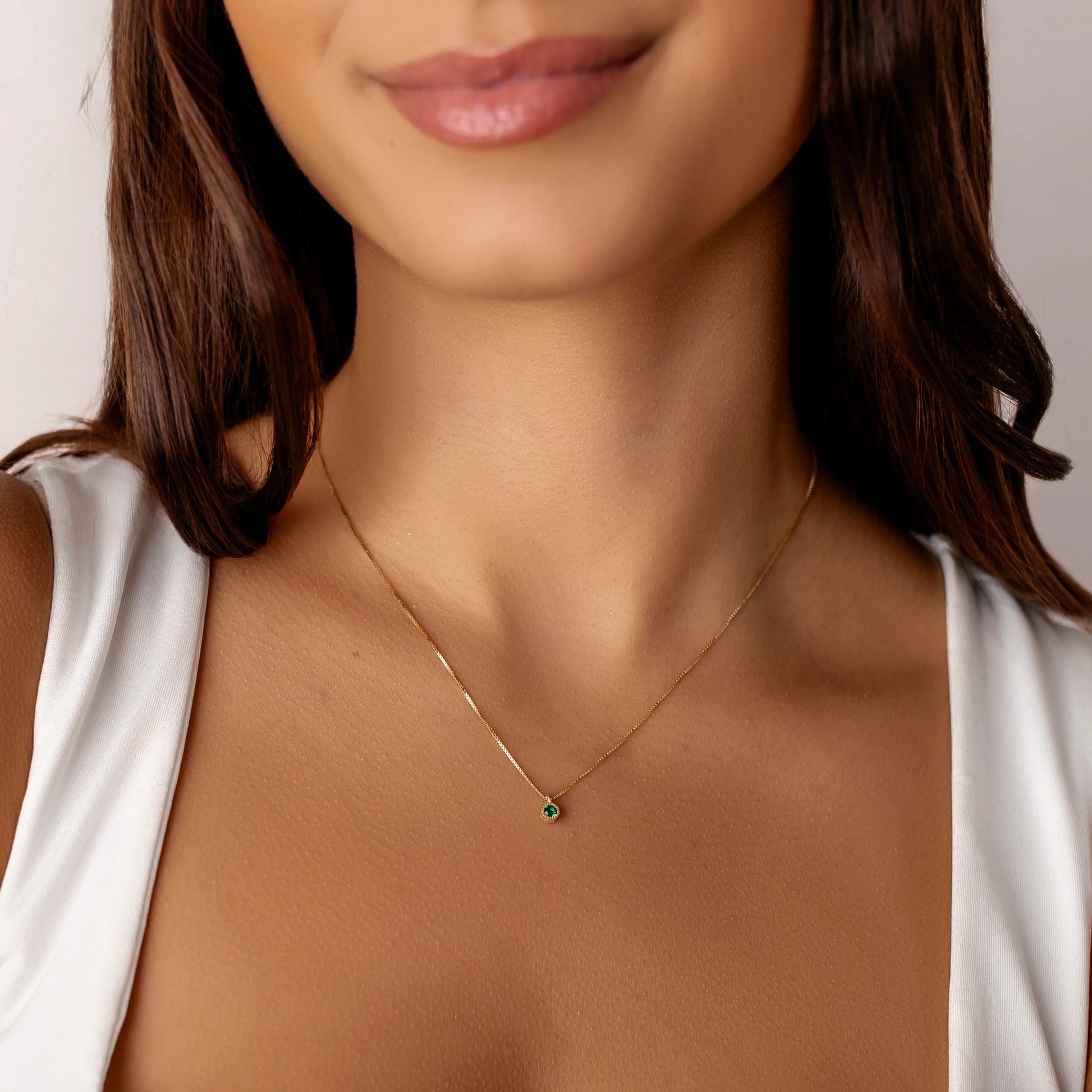 Intense Color Light Point Necklace