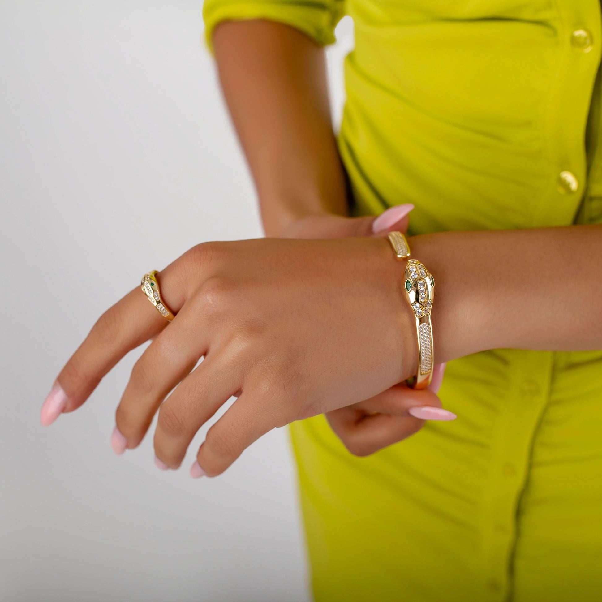Bague Tête de Serpent Dorée