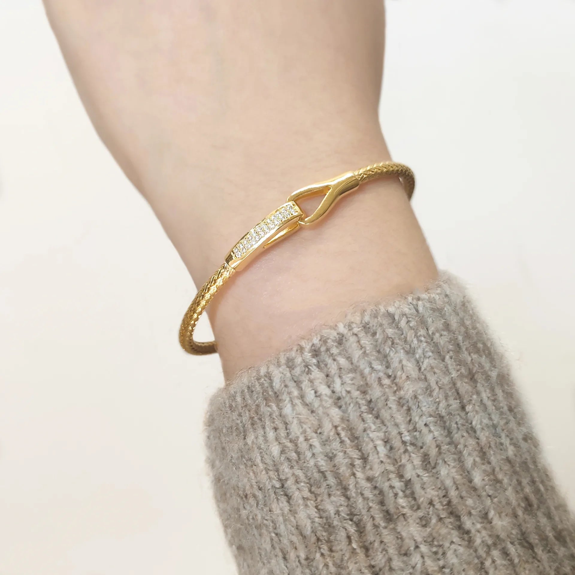 Brazalete Rígido de Plata Sailor