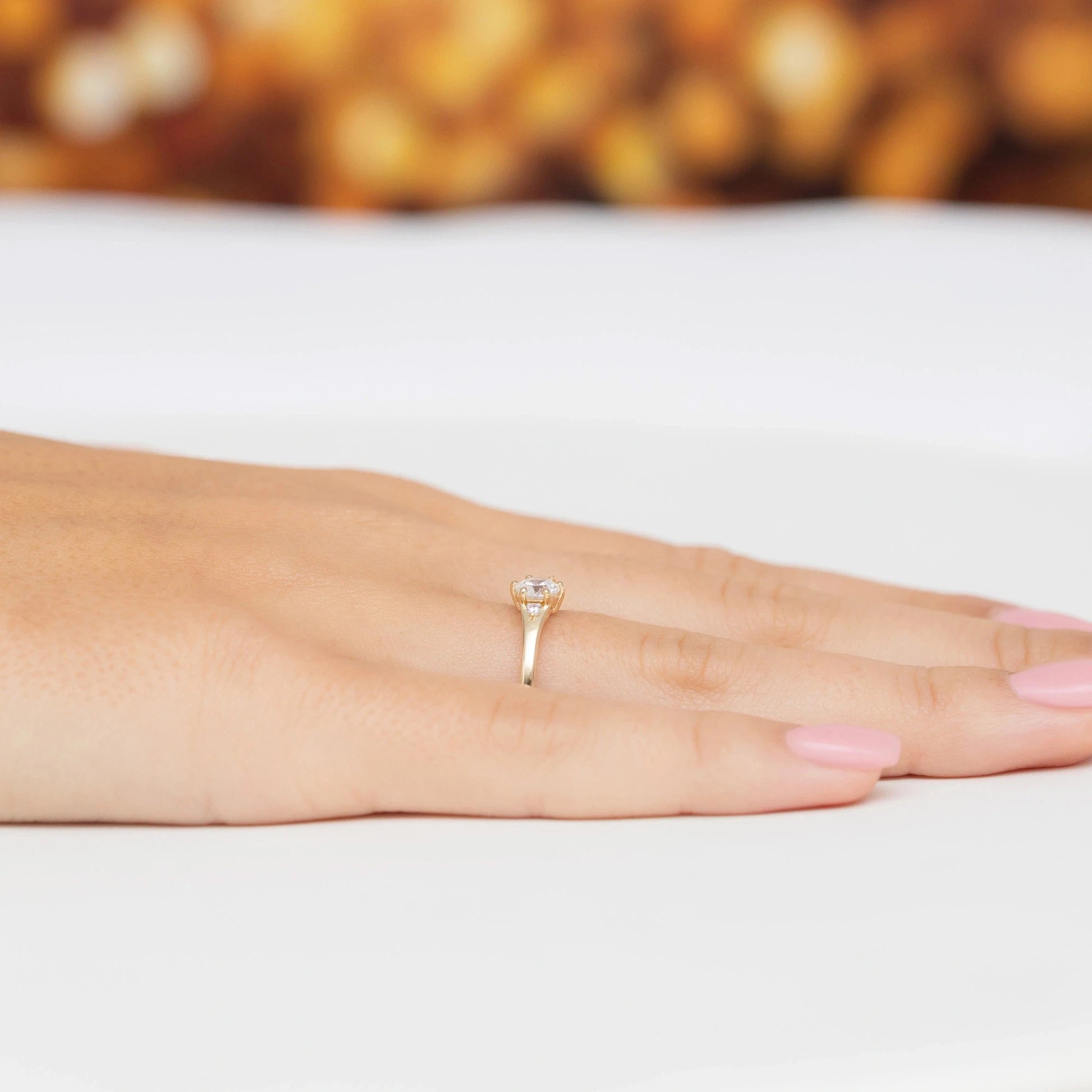 Anello Artemide in Oro con 3 Zirconi