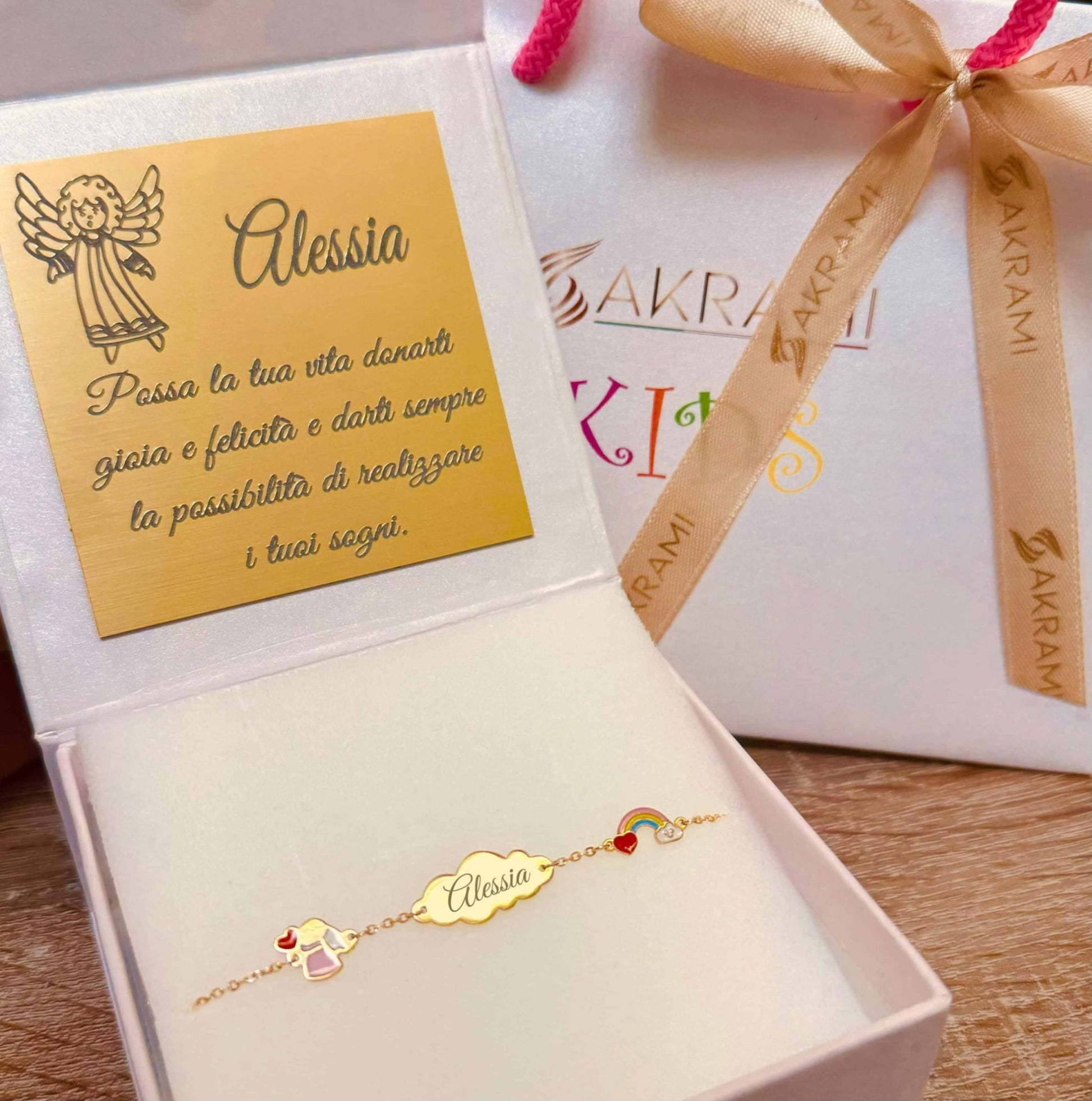 Bracciale in Oro con Angioletto e Arcobaleno e Piastrina Incidibile a forma di Nuvola