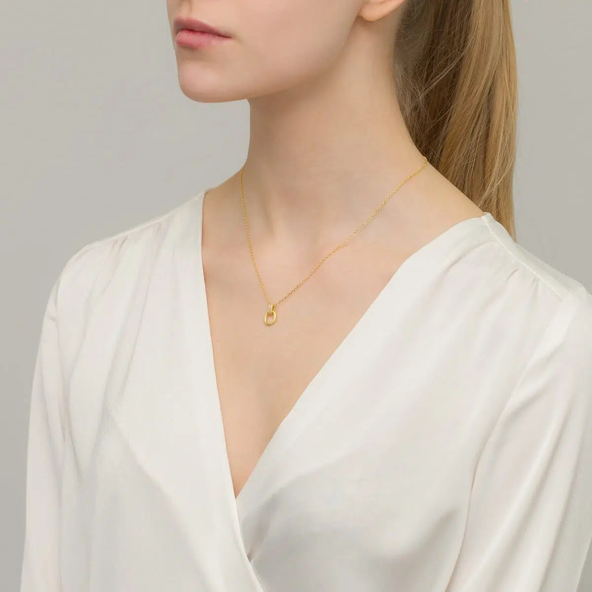 Precious Necklace in Silver