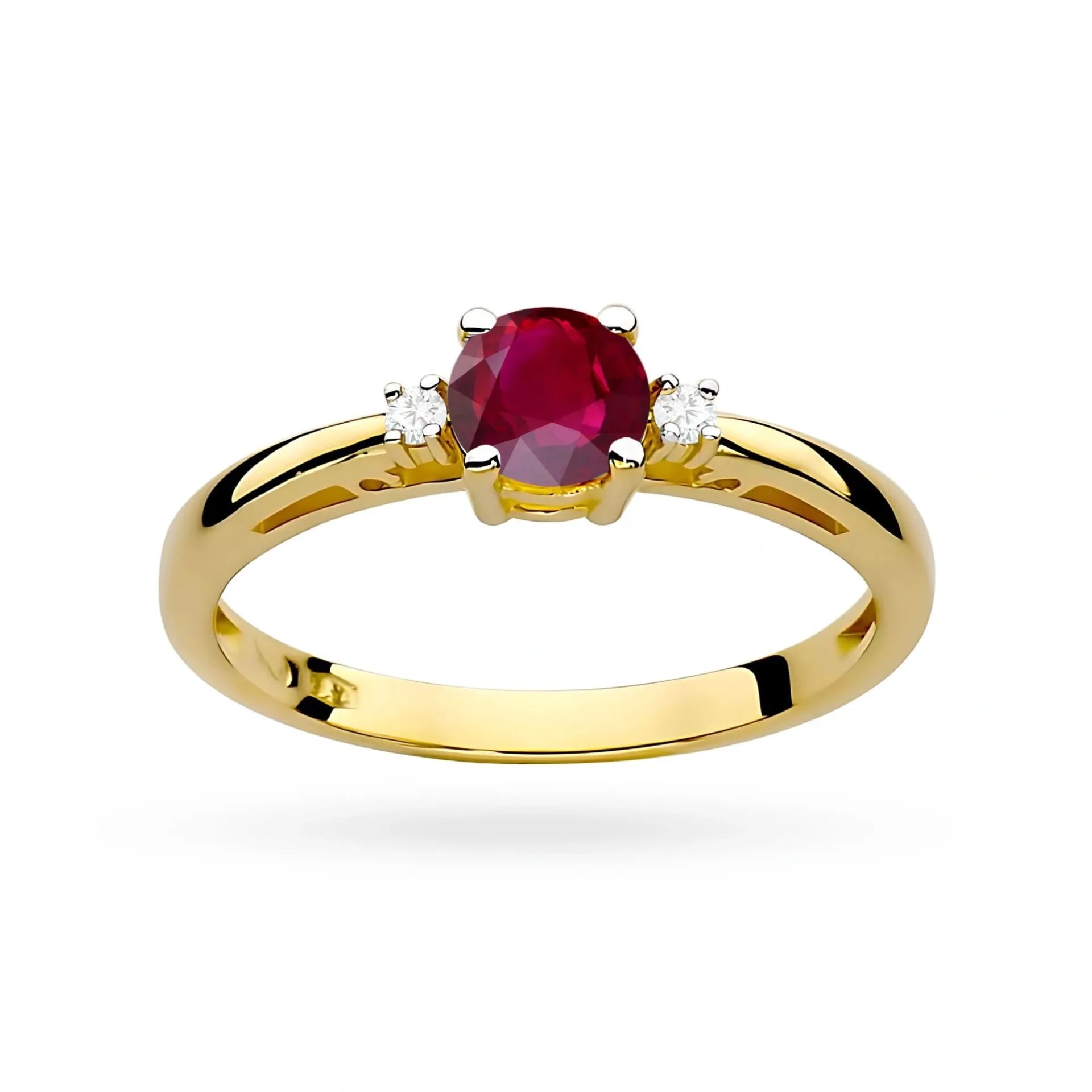 Anello Aryel in Oro Scanalato con Rubino e 2 Diamanti