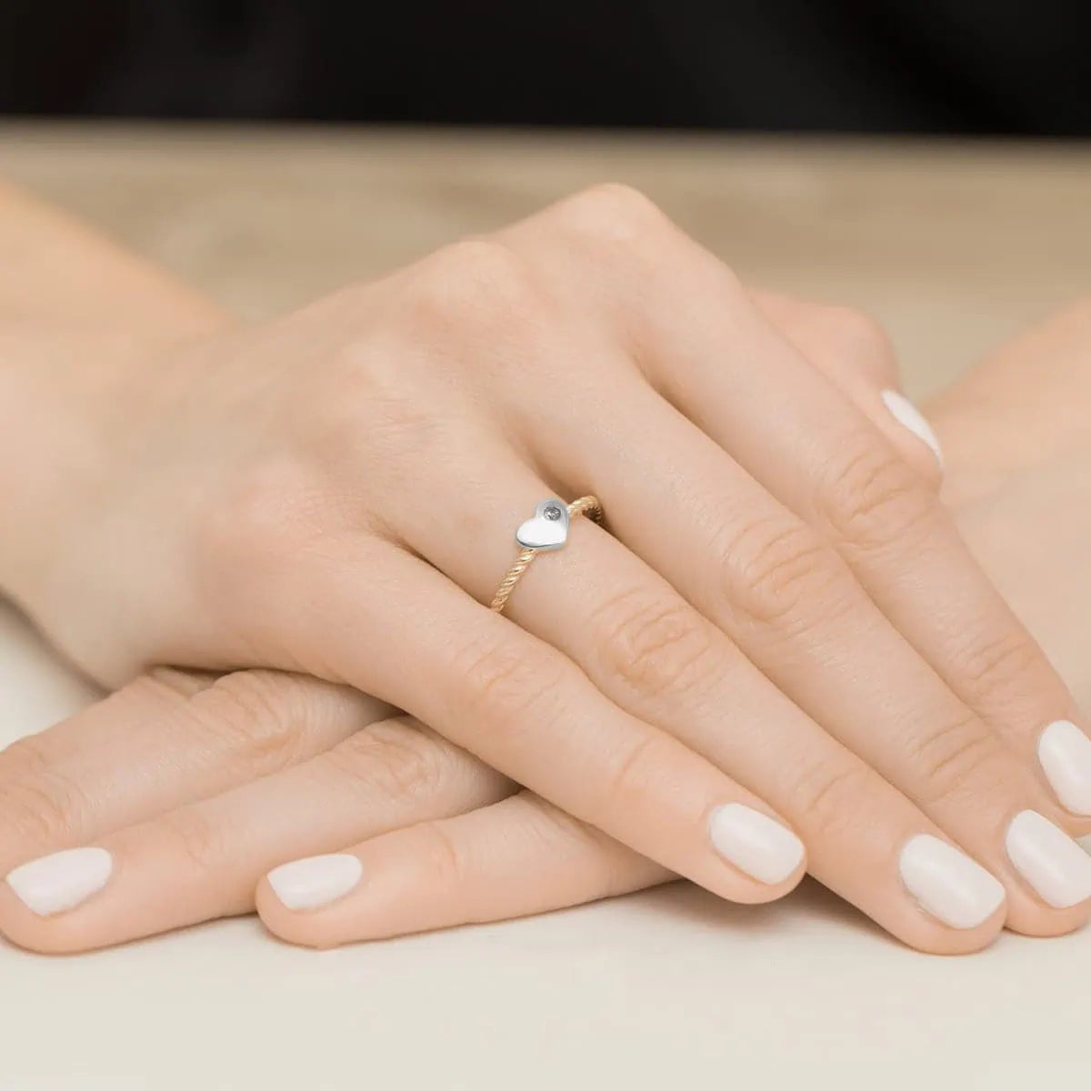 Ring Deep Heart aus Weißgold mit Zirkonia