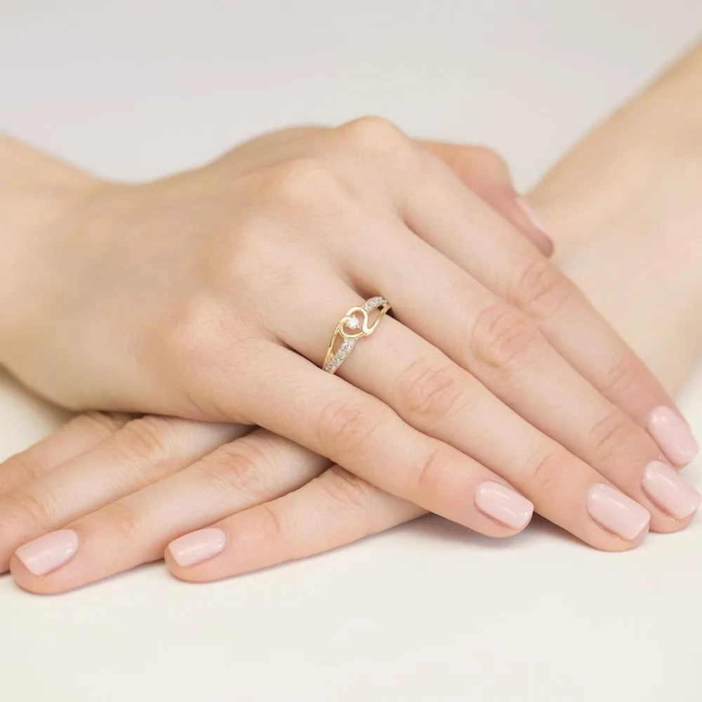 Anello in Oro Cuore e Zirconi