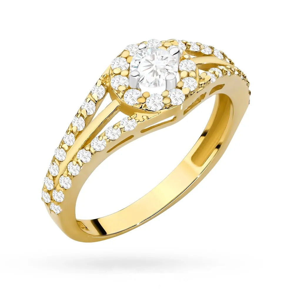 Ring aus Gold Pavé mit großem Brillanten