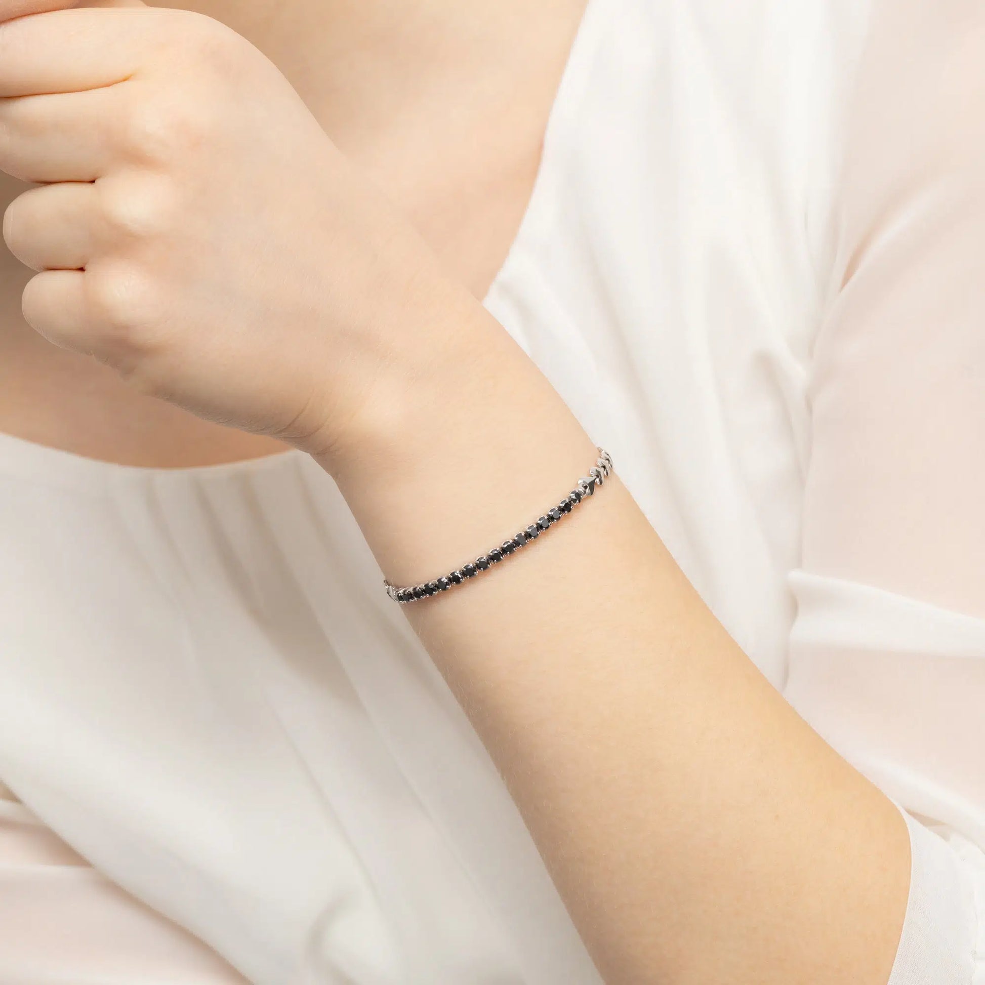 Pulsera Cadena Corazón con Circonitas Negras