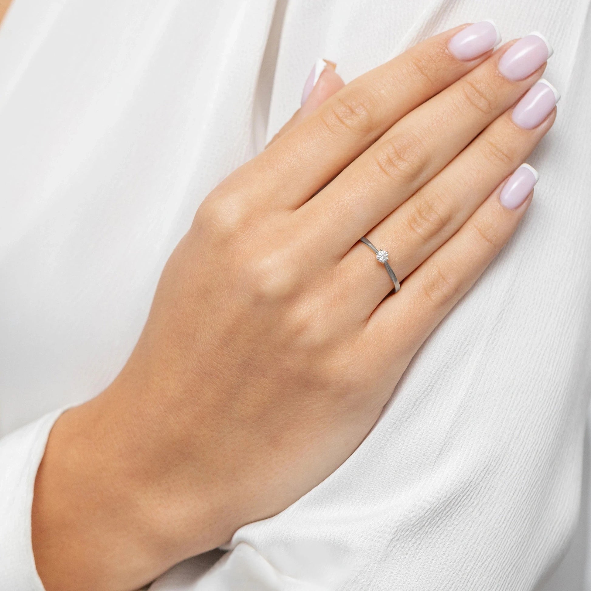 Anillo Grace Solitario en Oro con Diamante de Laboratorio Lab Grown 0,10ct