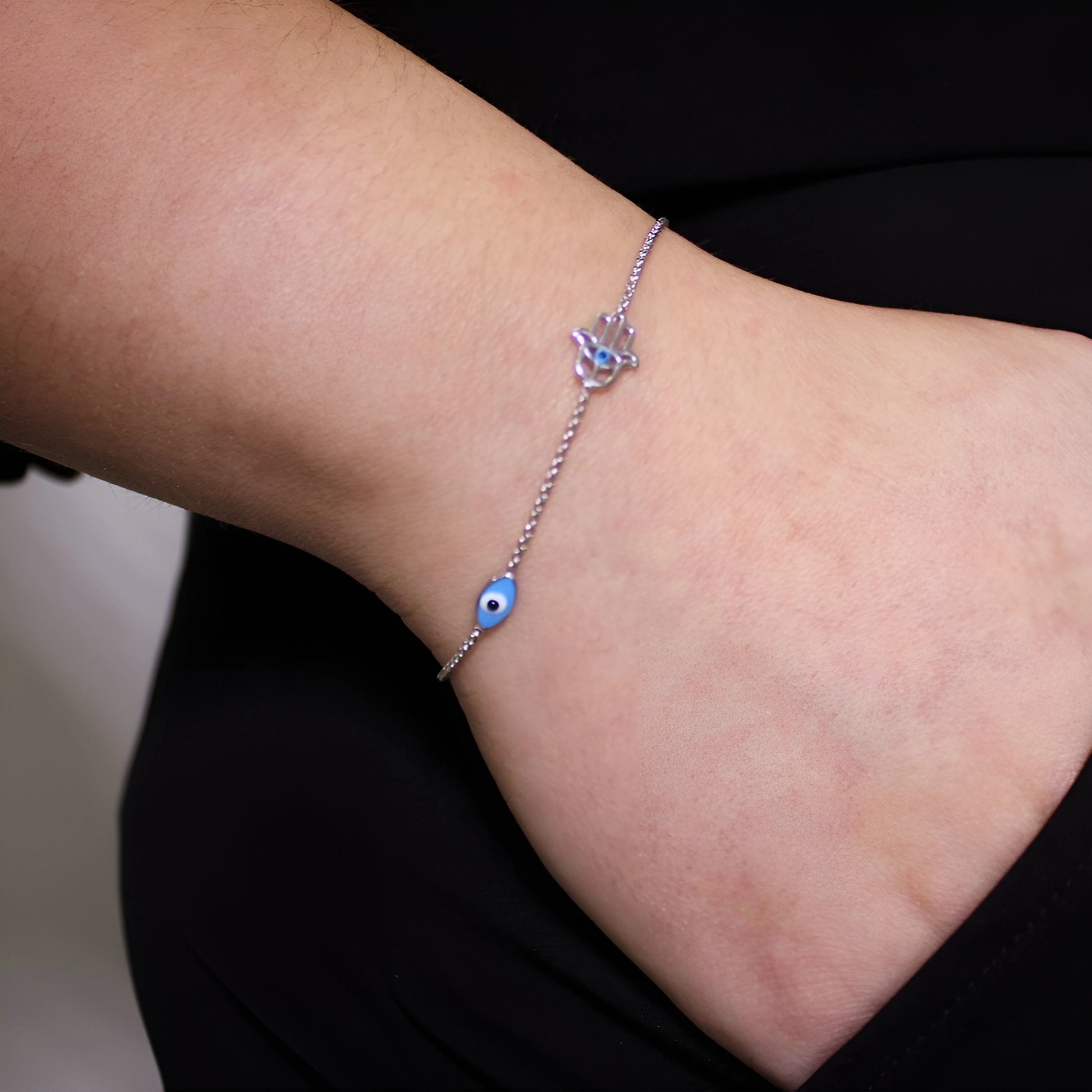 Pulsera con Mano de Fátima y Ojo Esmaltado