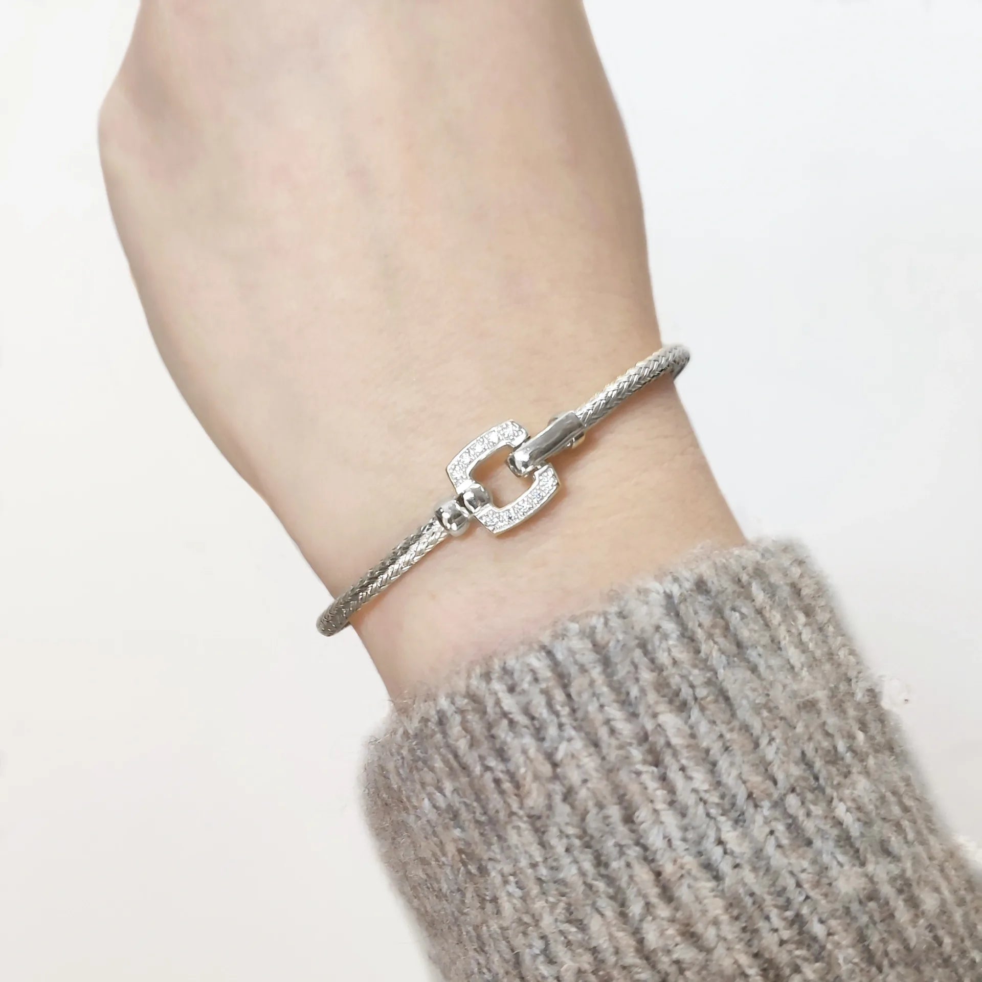 Brazalete Rígido de Plata Cuadrado