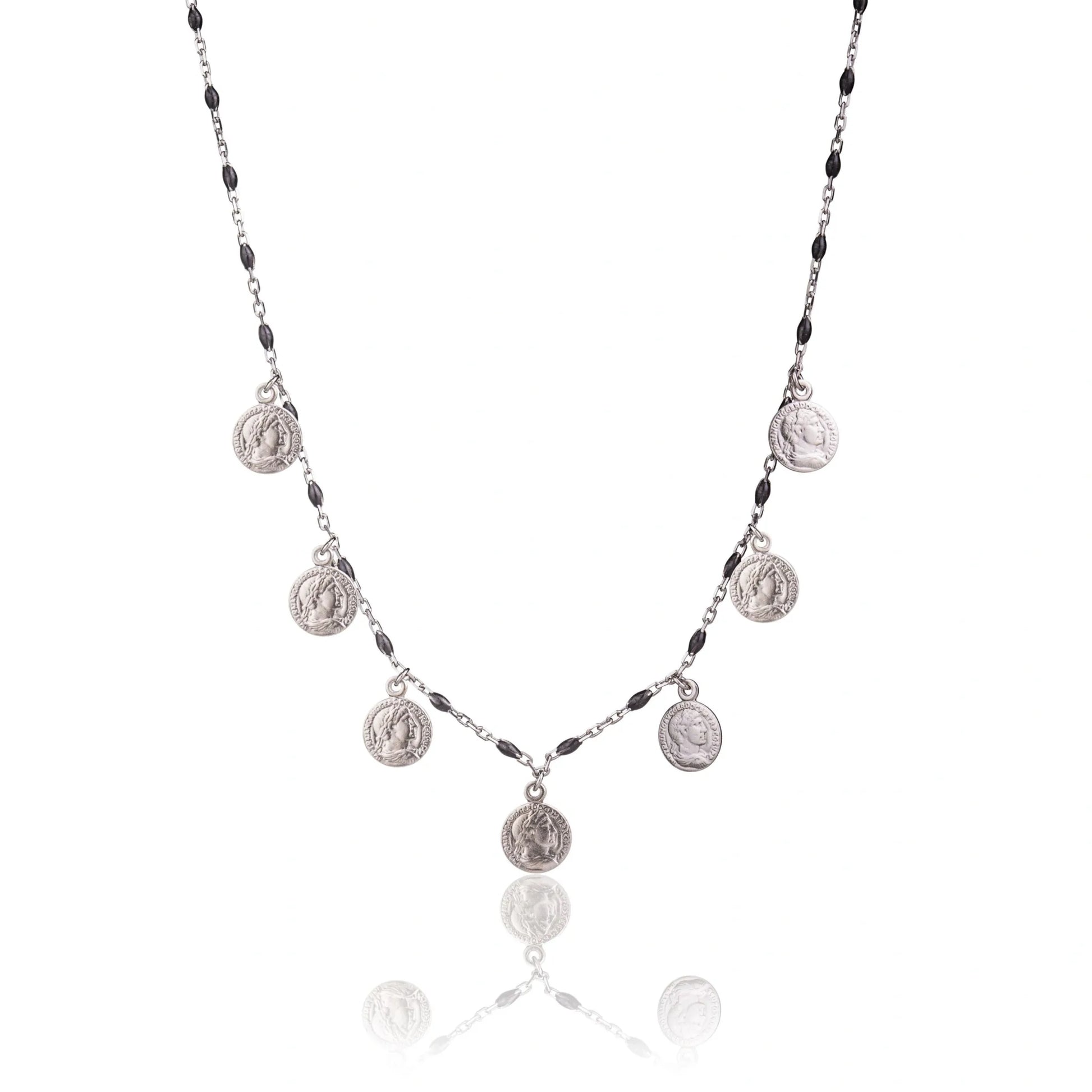 Halskette aus Silber mit Münzen