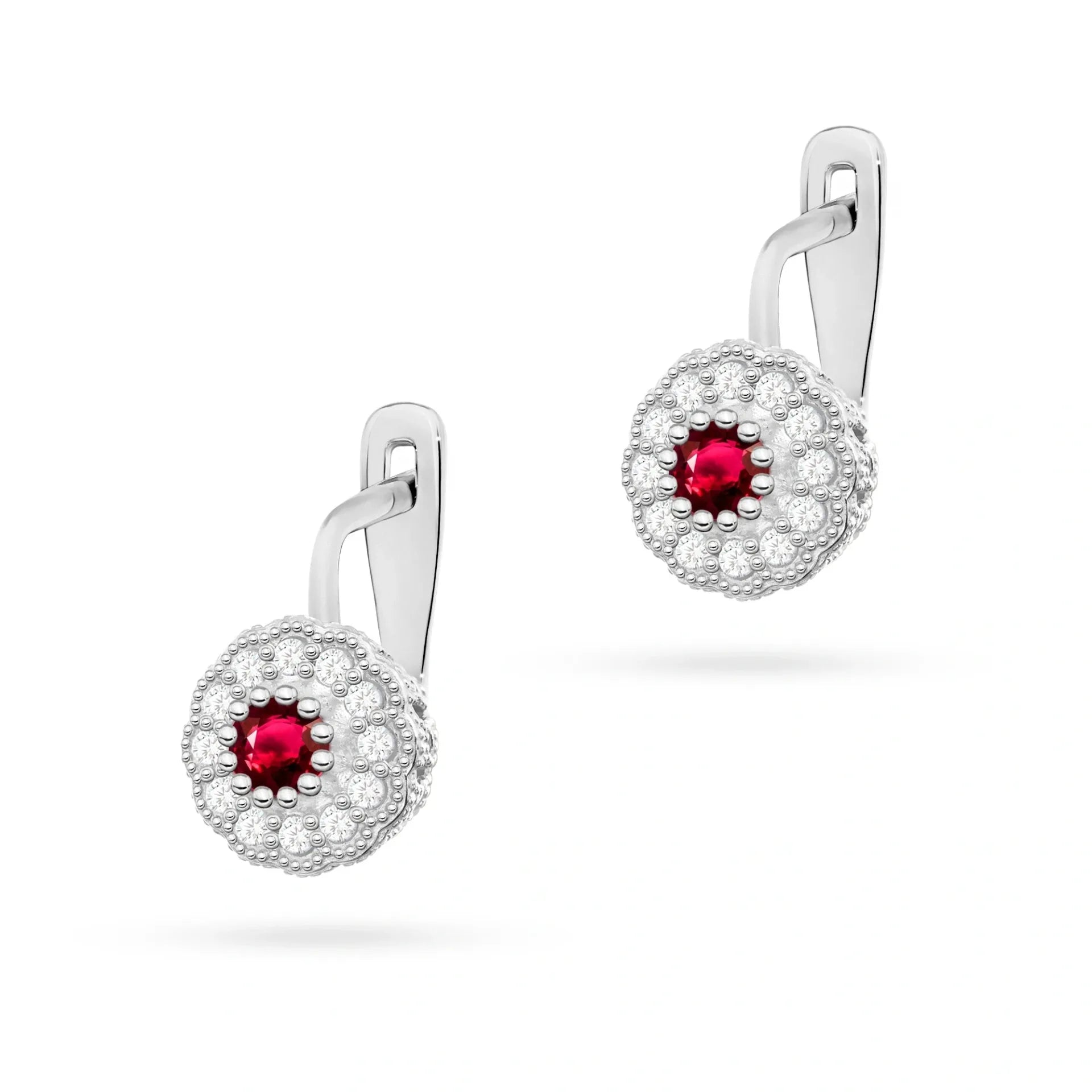 Boucles d'oreilles en or avec rubis 0,30 ct et diamants 0,20 ct