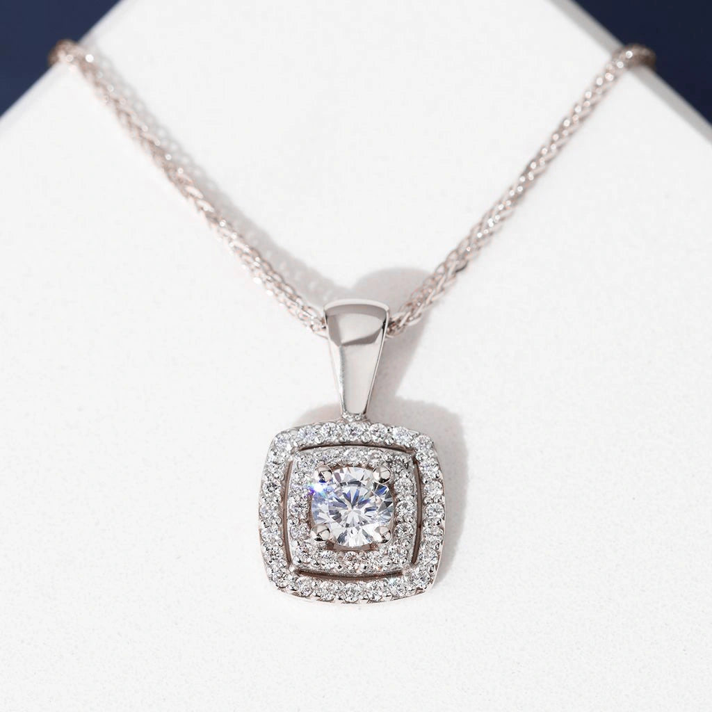 Pendentif Square en Or avec Pavé de Diamants Lab