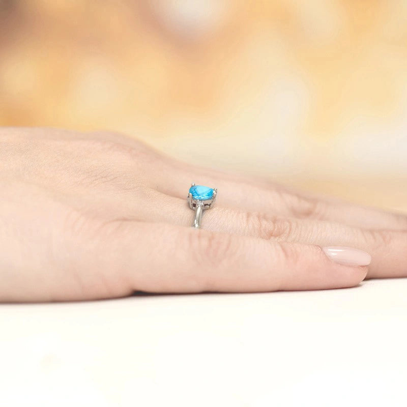 Anello Avenia in Oro con Topazio e 2 Diamanti
