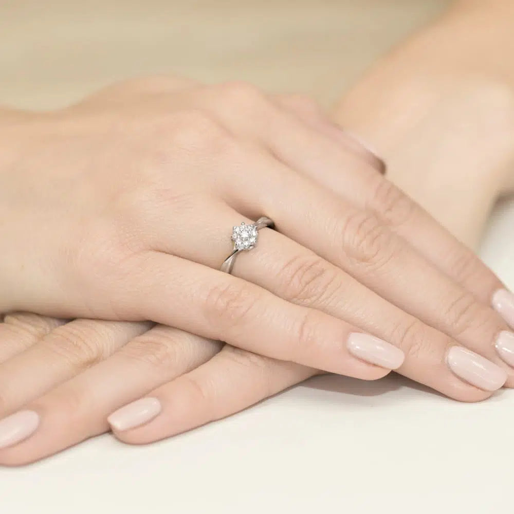 Anello Flora in Oro con Diamanti 0,22ct