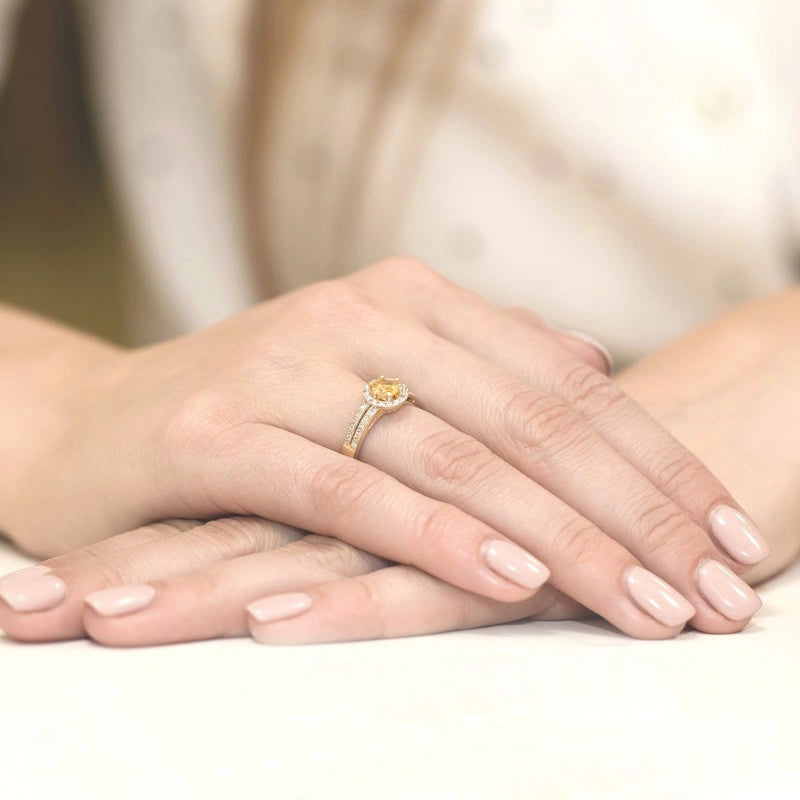 Solaris Ring in Gold with Citrine Quartz and 40 Diamonds