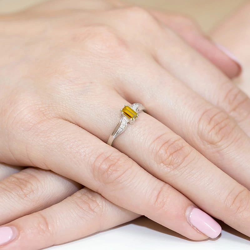 Ring Aurielle aus Gold mit Citrinquarz und 6 Diamanten