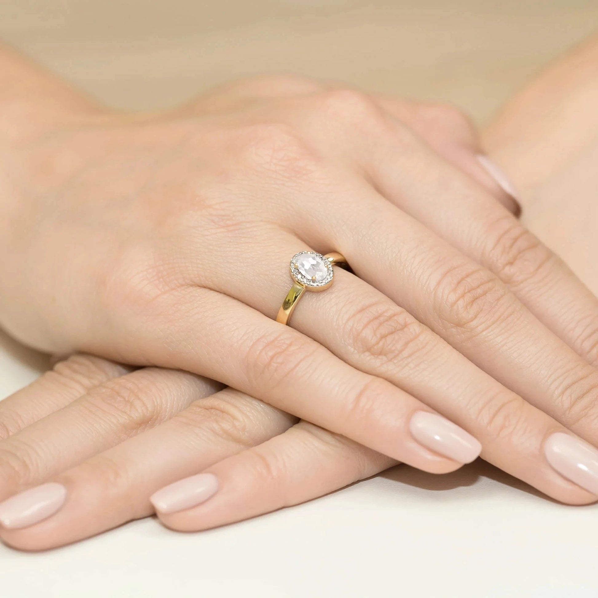 Anillo Freya en Oro con Diamante Ovalado 0,40ct Cultivado en Laboratorio