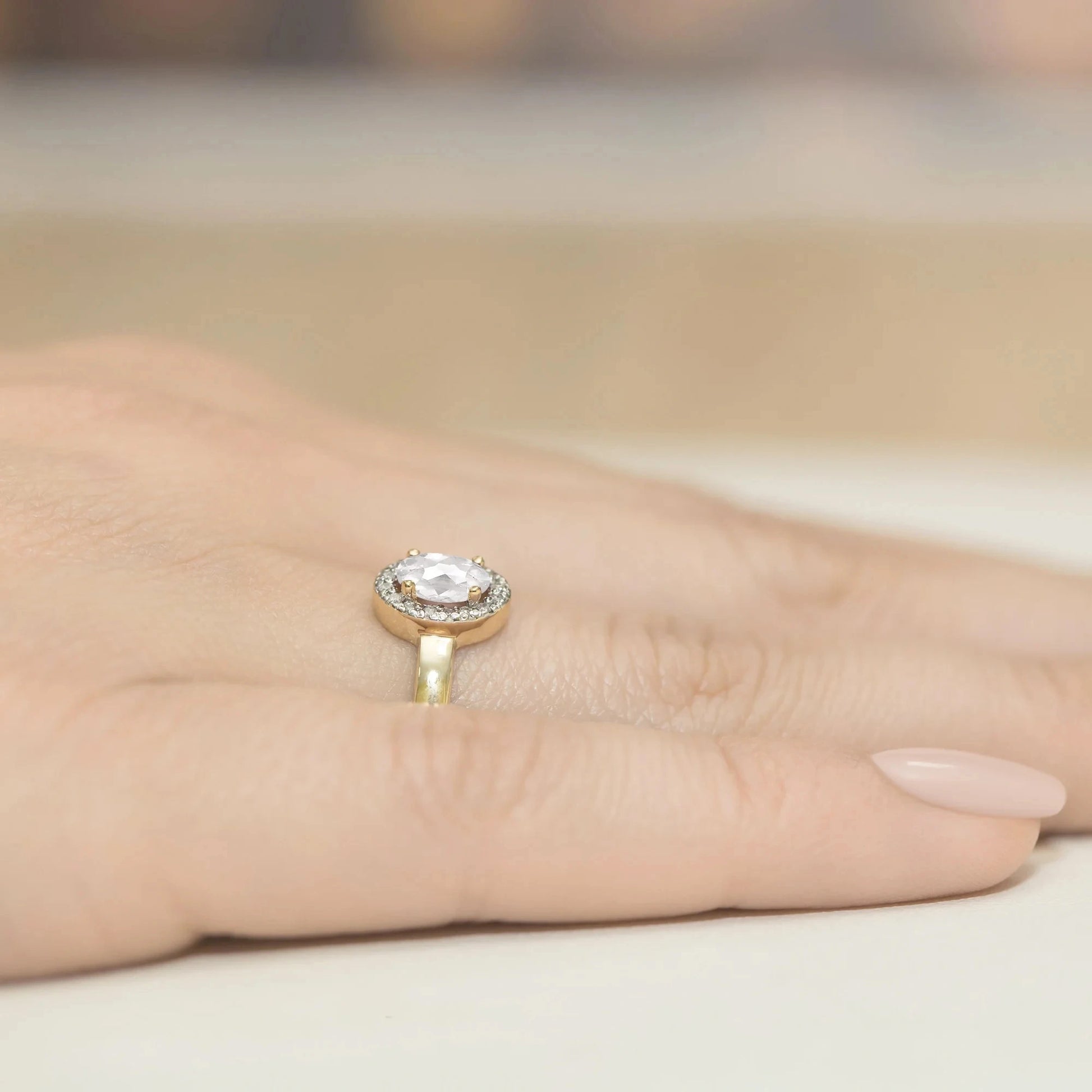 Anillo Freya en Oro con Diamante Ovalado 0,40ct Cultivado en Laboratorio