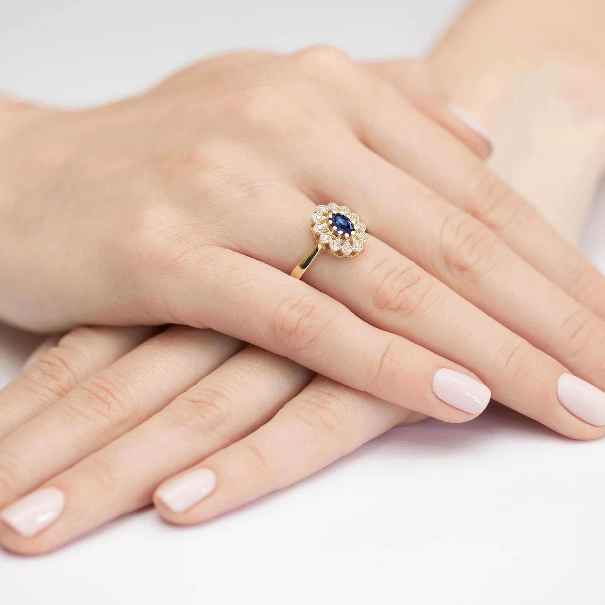 Isabella Ring in Gold with Sapphire and Diamonds