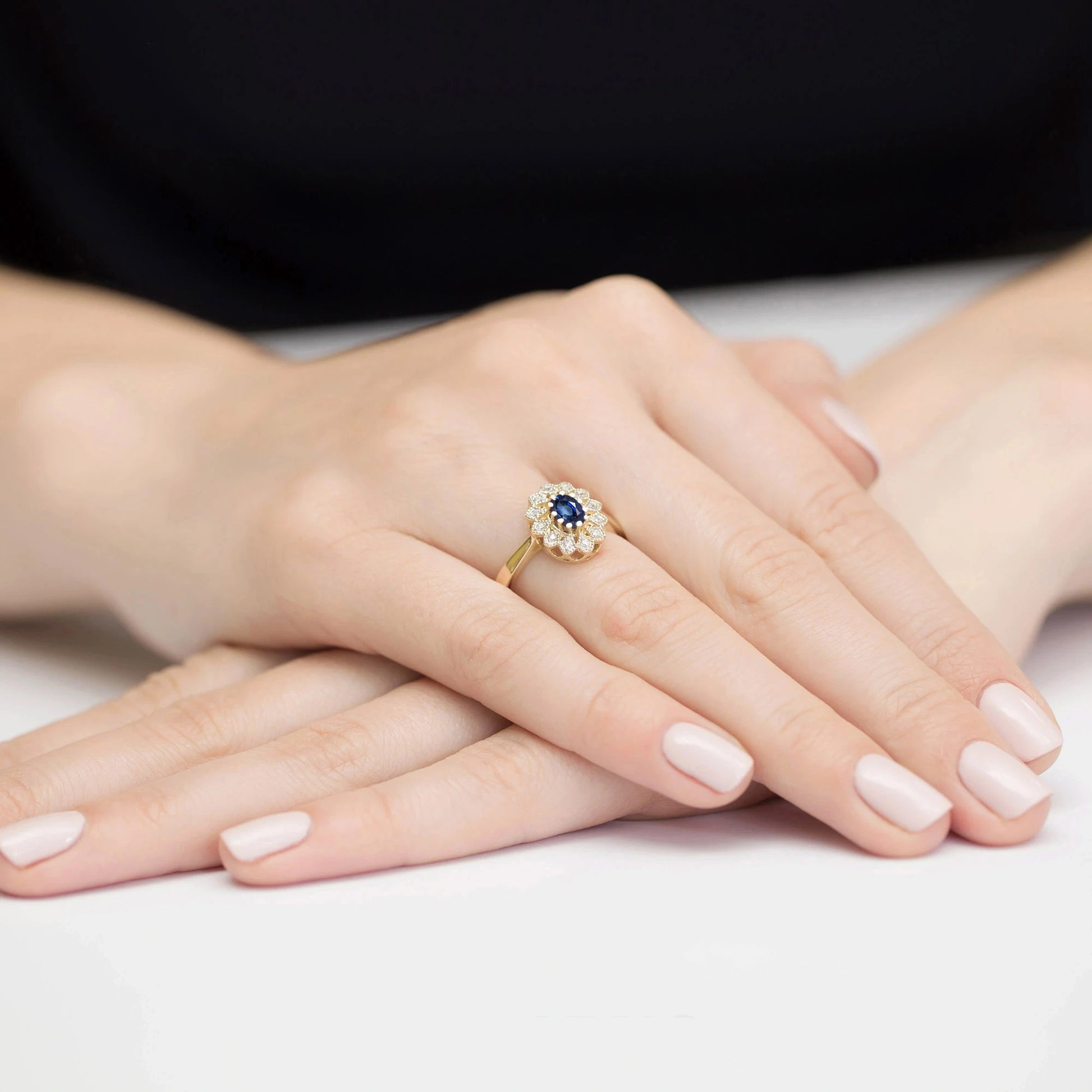 Isabella Ring in Gold with Sapphire and Diamonds