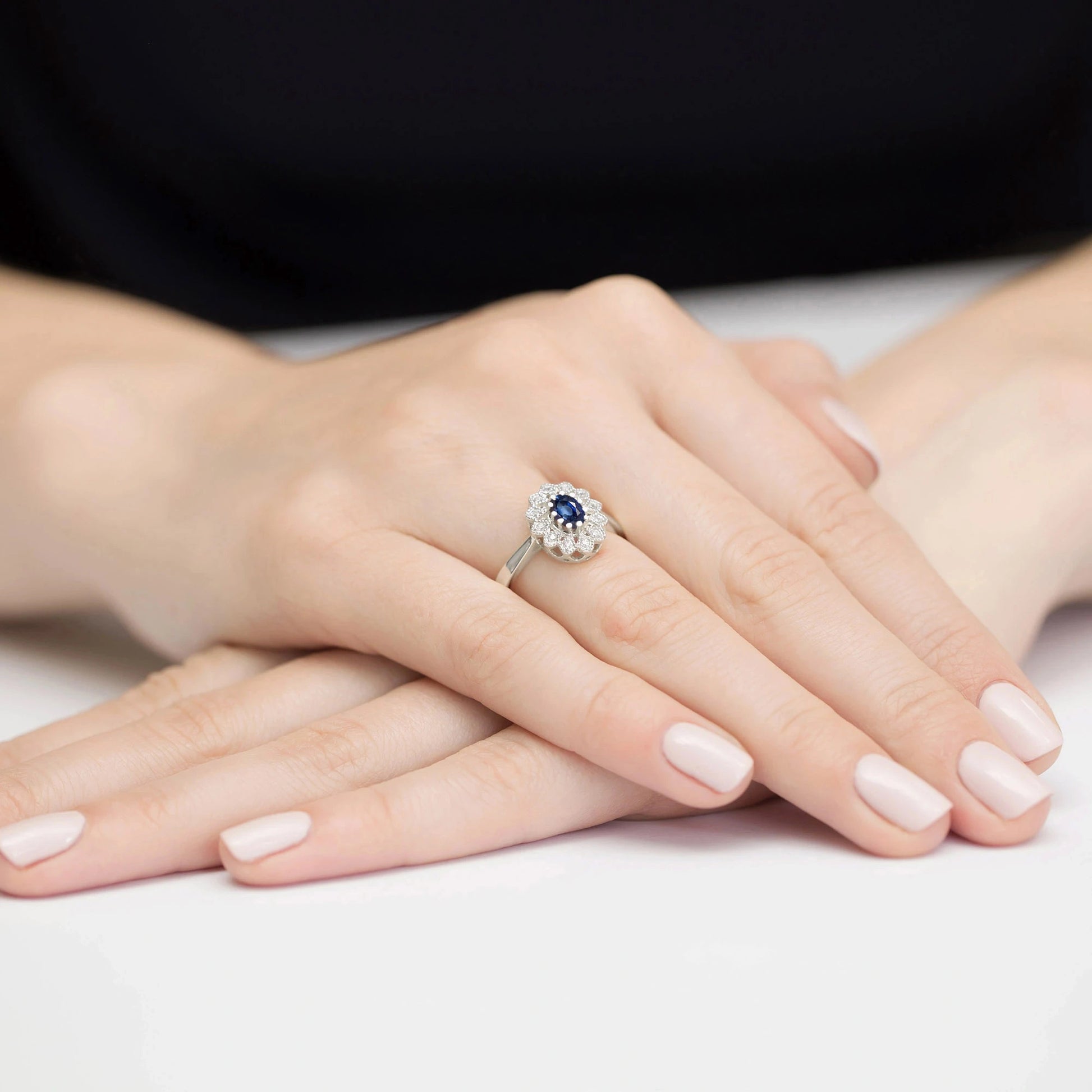 Isabella Ring in Gold with Sapphire and Diamonds