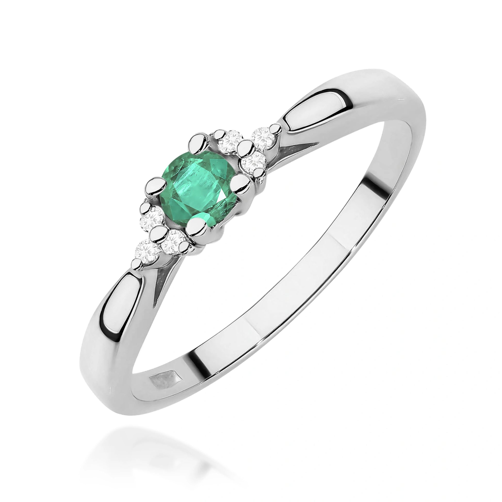 Mint Gold Ring with Emerald and 6 Diamonds
