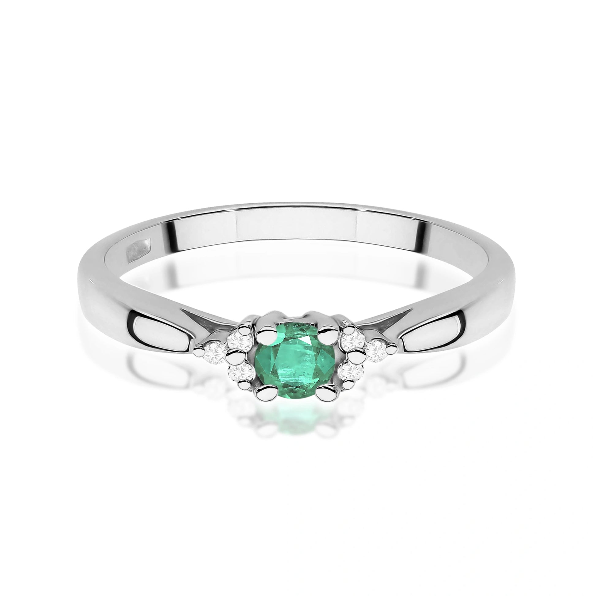 Mint Gold Ring with Emerald and 6 Diamonds
