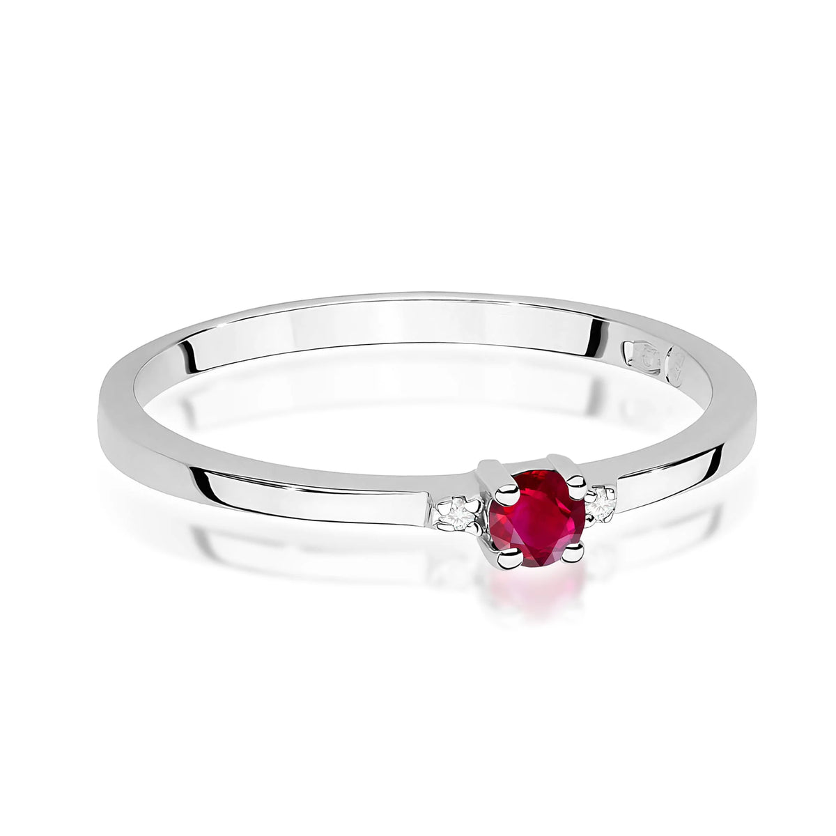 Bague Bordeaux en or avec rubis et diamants