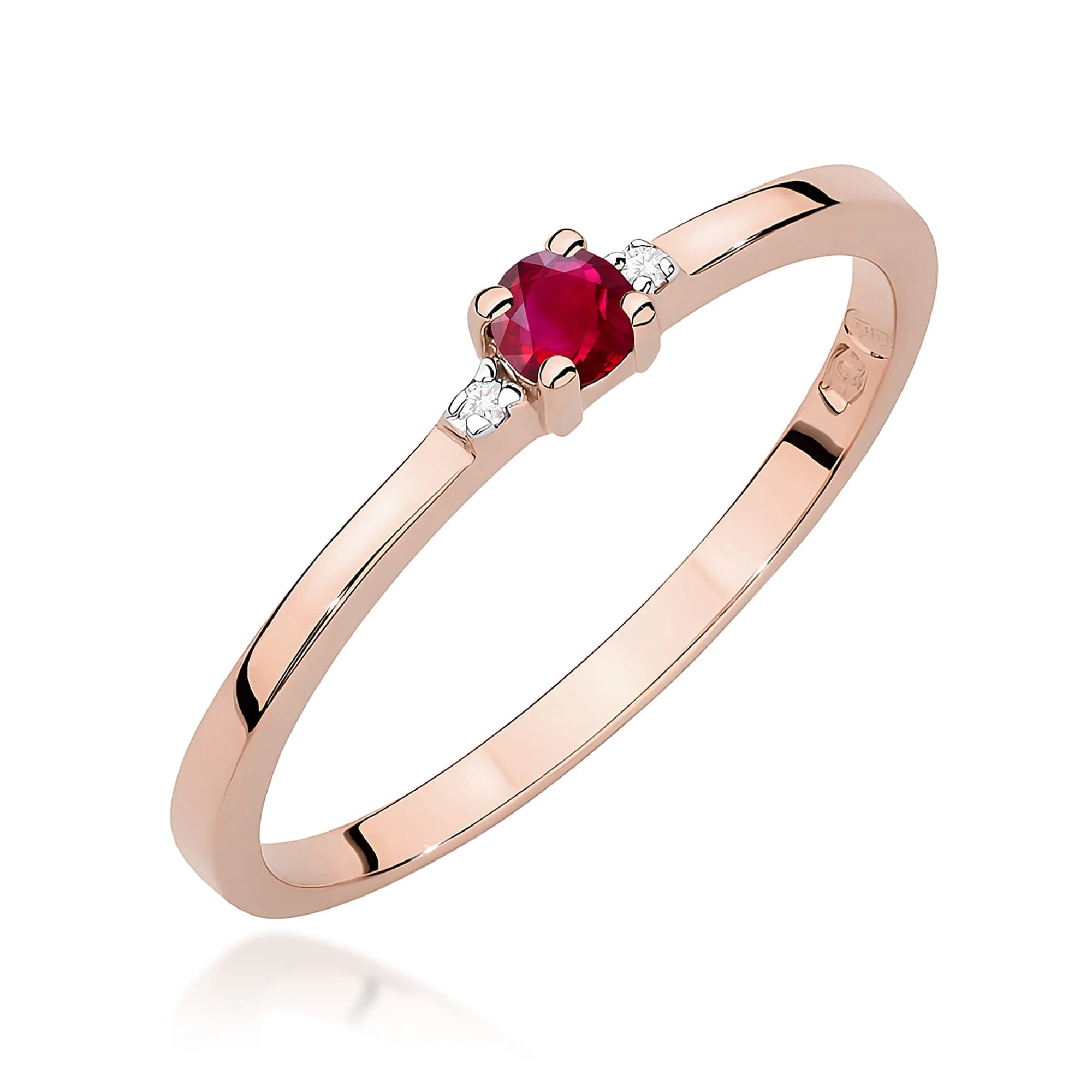 Anello Bordeaux in Oro con Rubino e Diamanti