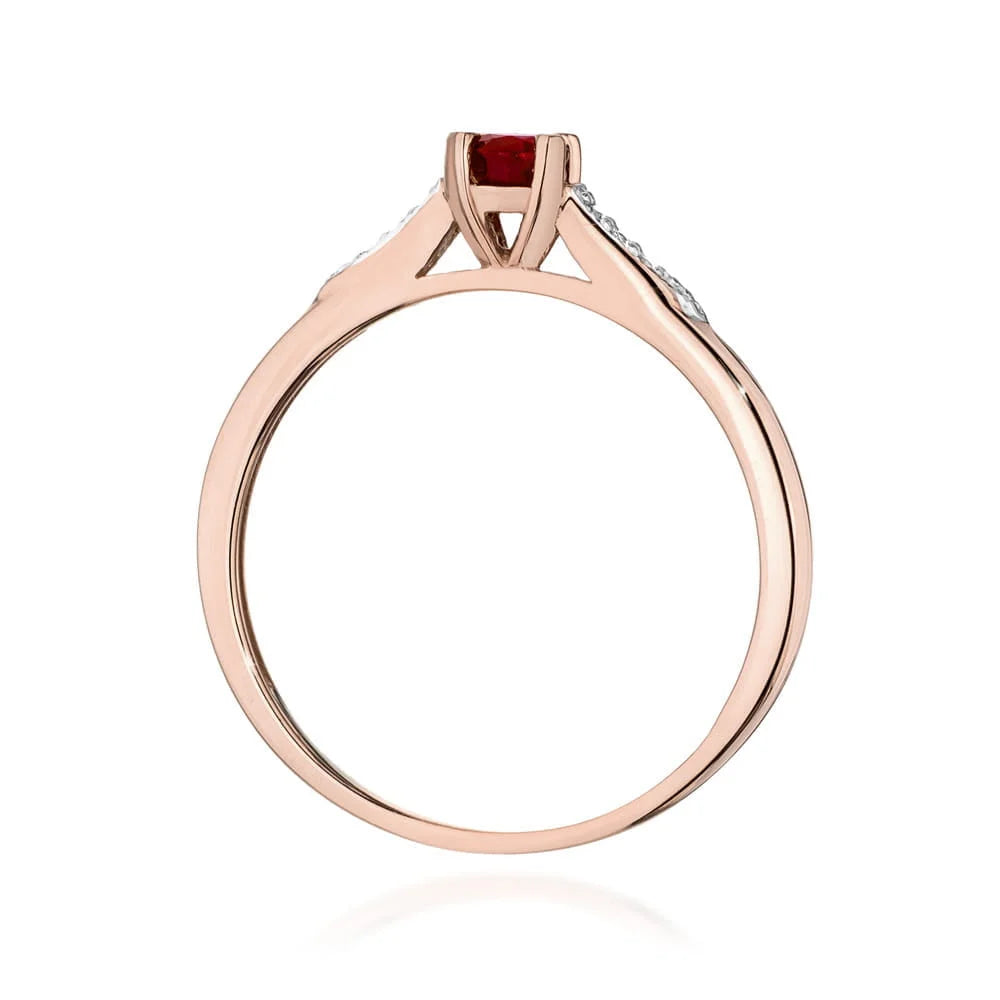 Anello Ruby in Oro con Rubino e Diamanti