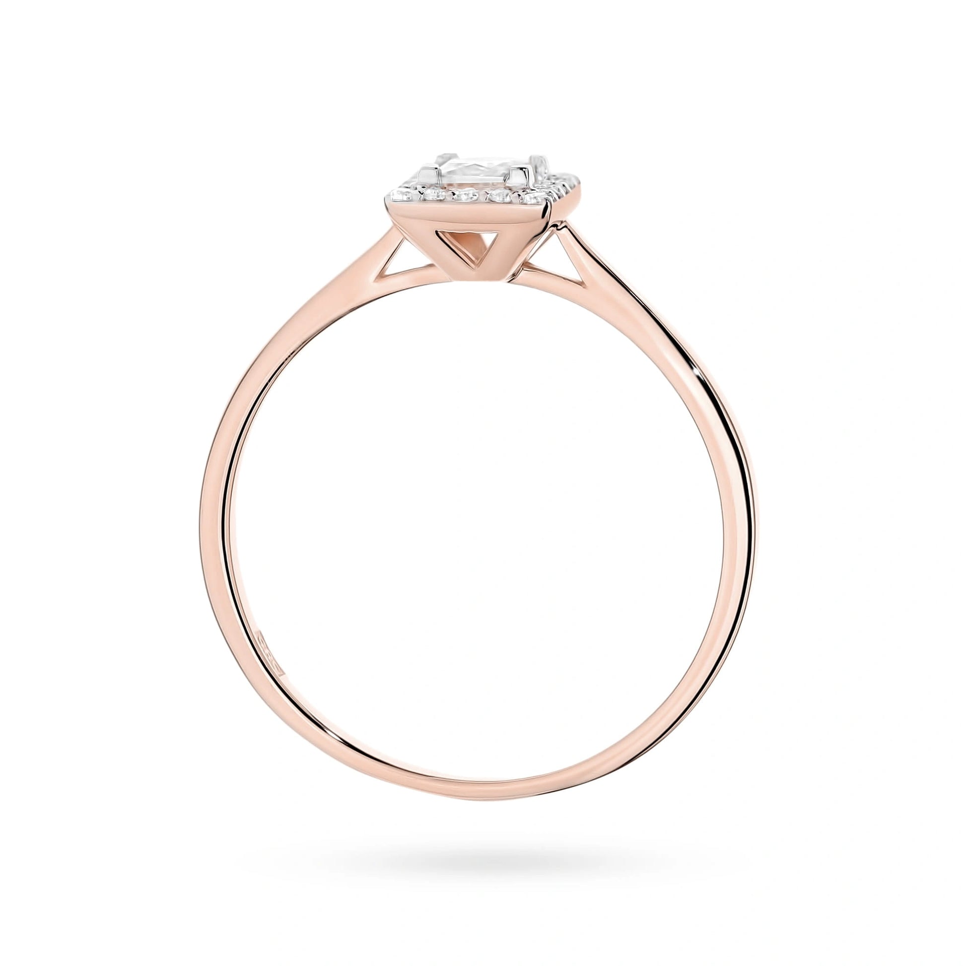 Anello Victoria in Oro con Diamante Quadrato 0,15ct e 16 Diamanti 0,08ct