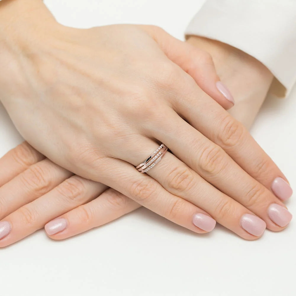 Anillo Trinity de oro con diamantes
