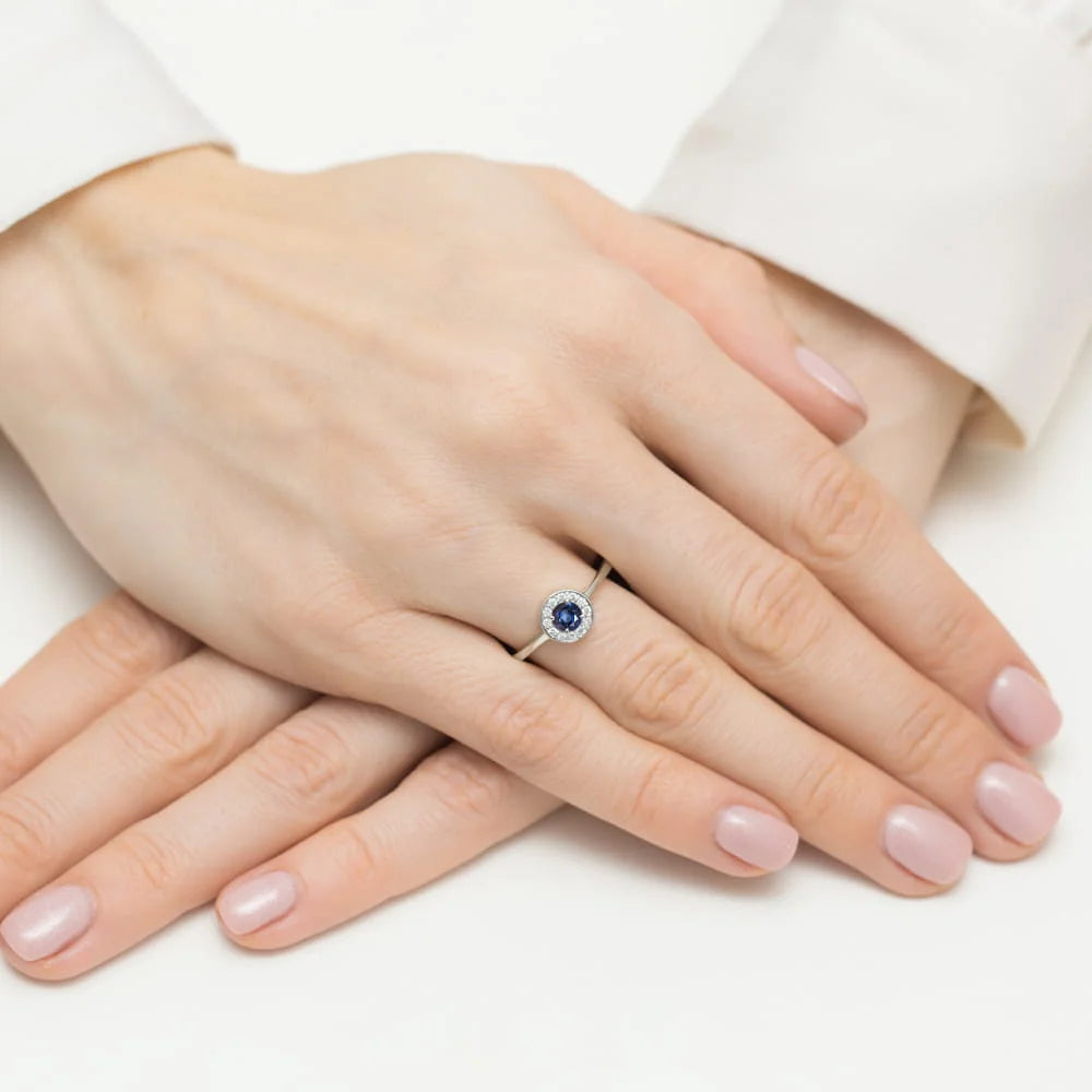 Anillo Sky de oro con zafiro