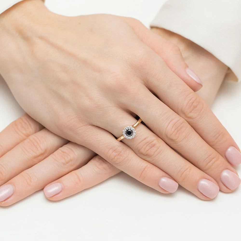 Anello Delphine in Oro con Diamante Nero