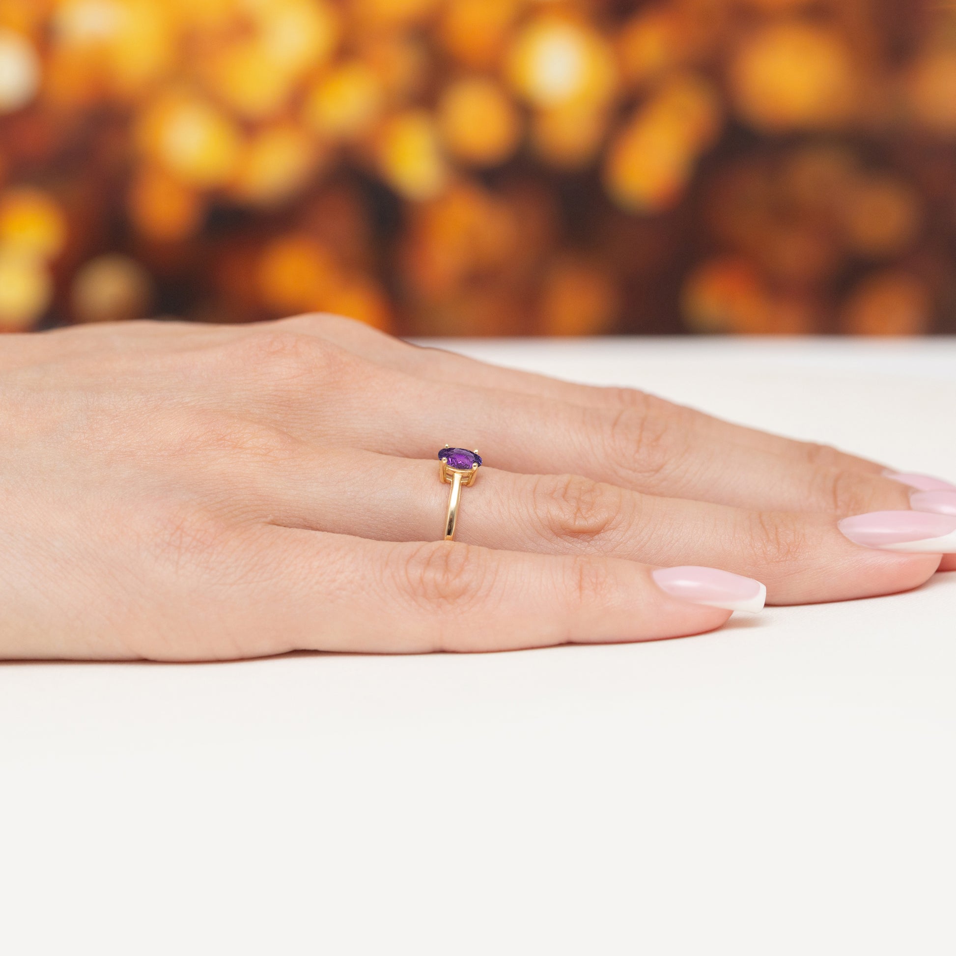 Anello Iris in Oro con Ametista Ovale