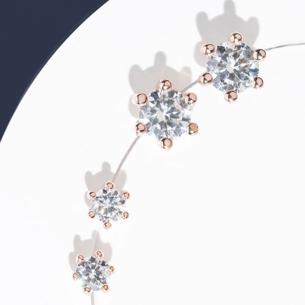 Classic Gold Earring with HPHT Diamond