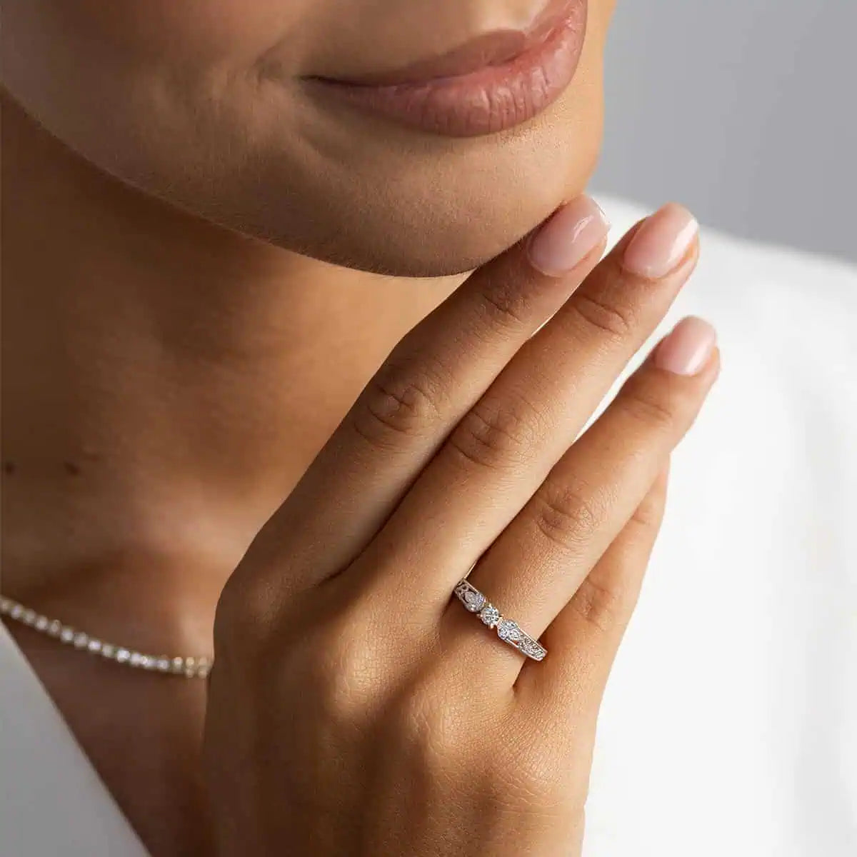Anello Fior di Sole in Oro con Diamanti HPHT