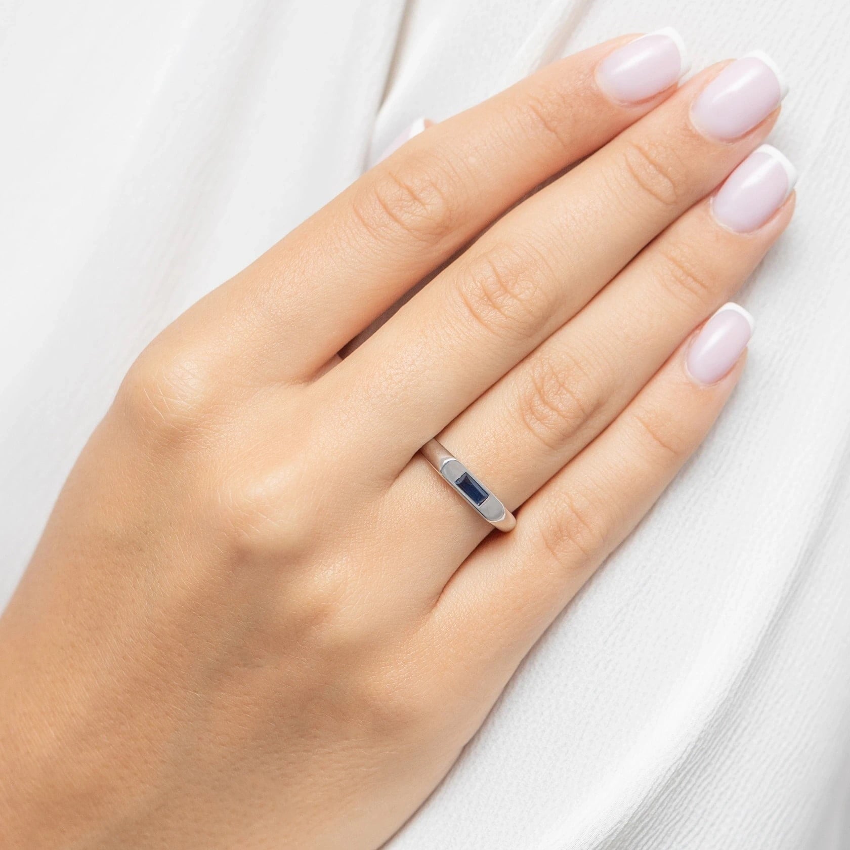 Anello Flat con Zircone Blu