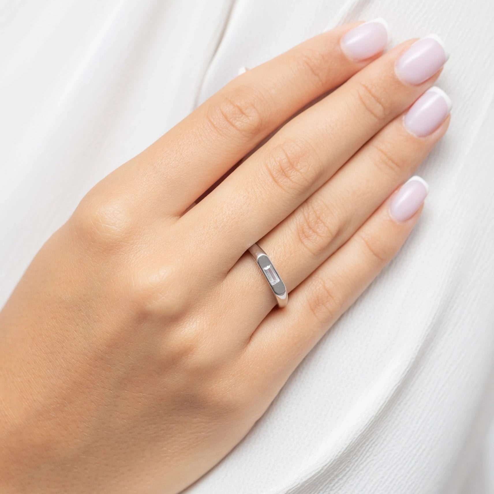 Anello Flat con Zircone Bianco