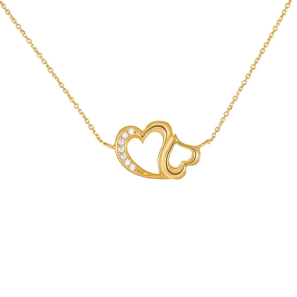 Collar de oro con corazones invertidos