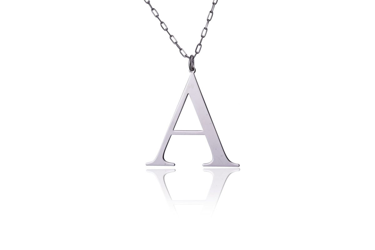 Collana in Argento Rodiata con Lettera Tre Centimetri