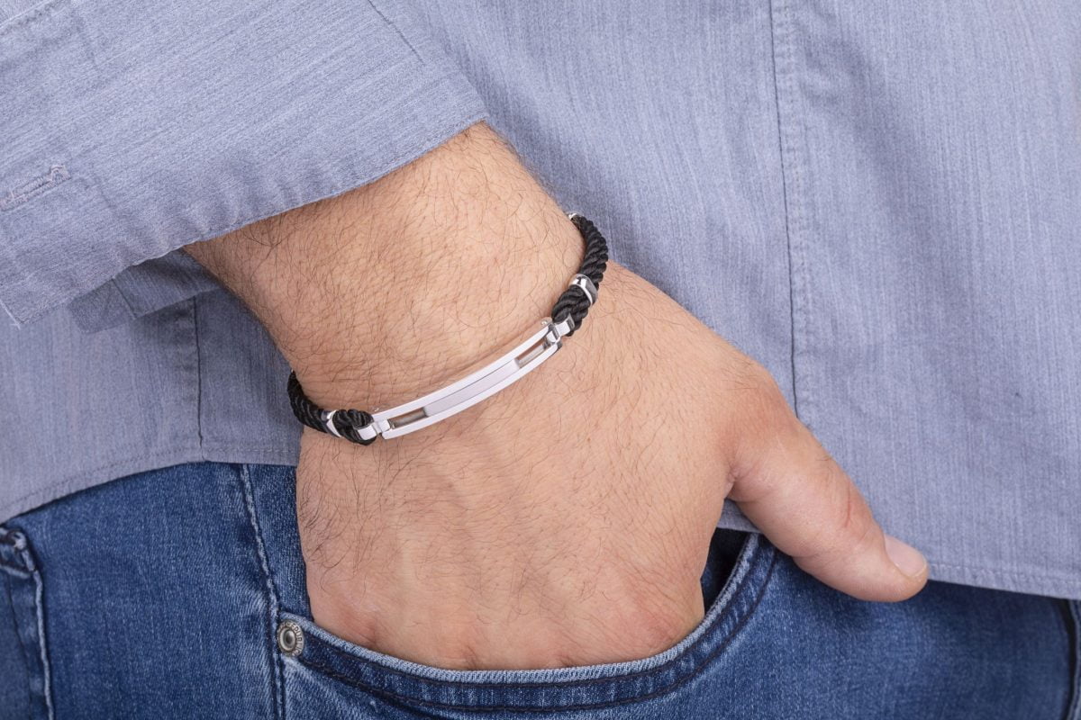 Bracciale con Piastrina Satinata