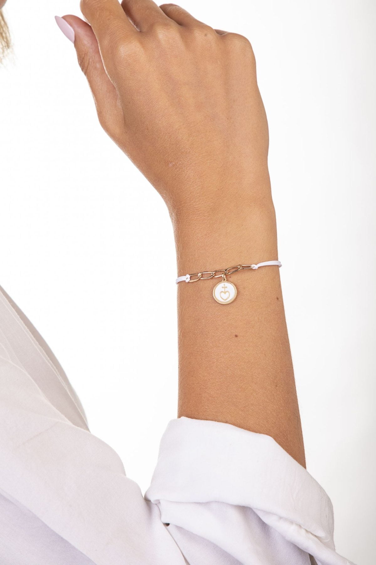 Bracciale Bianco con Croce su Cuore Dorato