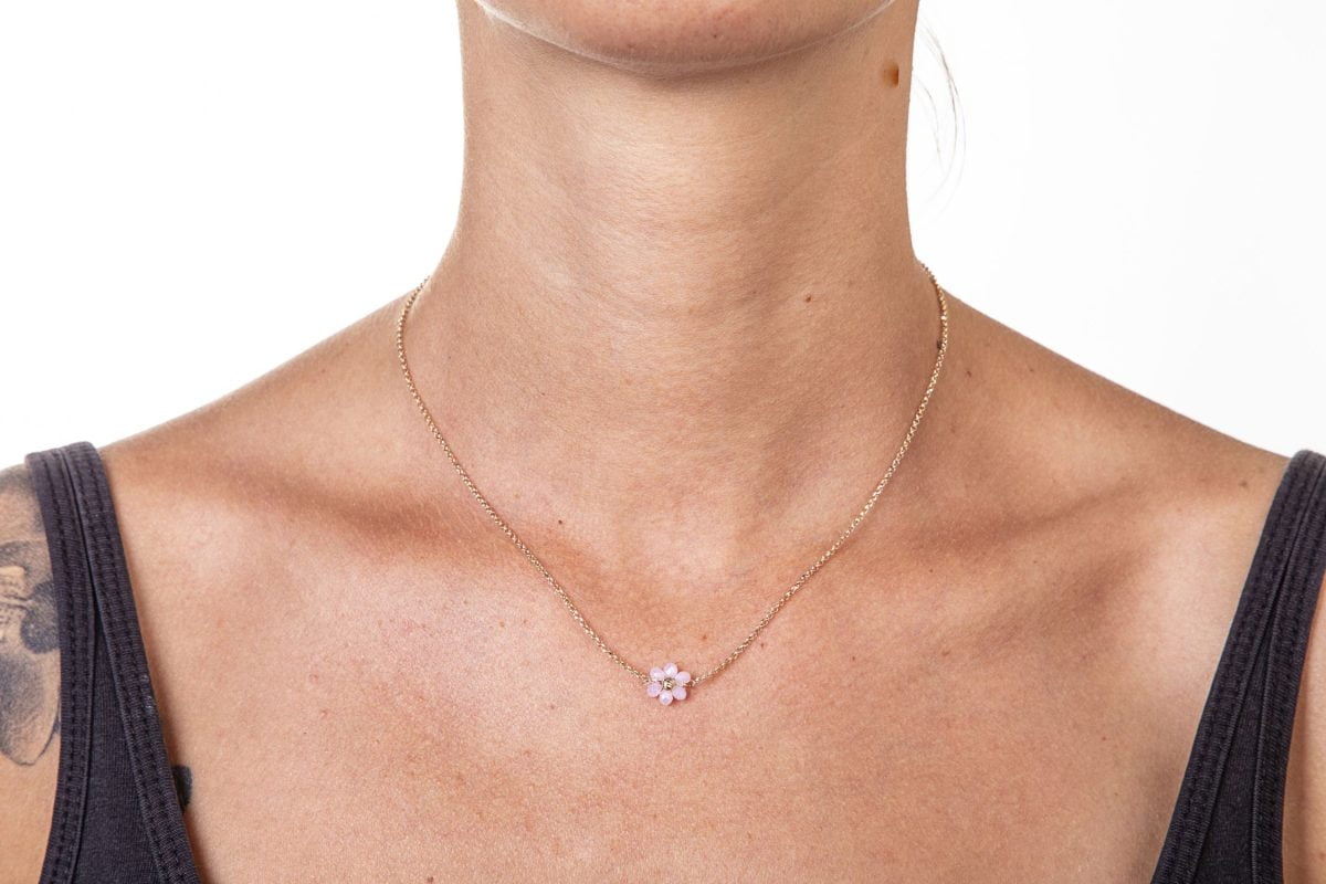 Collana Dorata con Fiore Rosa